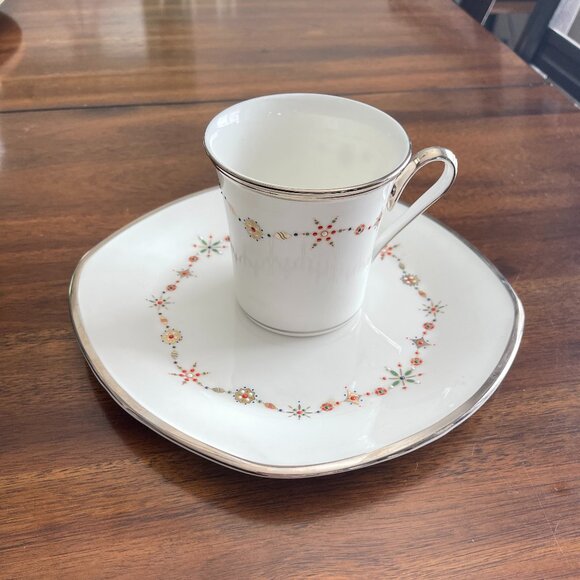 SET: Square Salad Plate w/Matching Mug Solitaire White Christmas by Lenox -4 ava - Picture 2 of 5